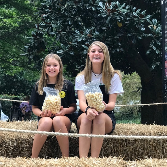 Meet your Posher, Heather - Picture 4 of 8